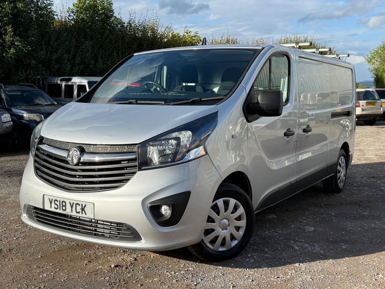 Used Vauxhall Vivaro 2018 for sale - 76085176: Photo 1