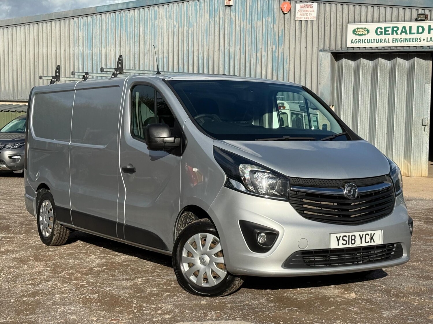 Used Vauxhall Vivaro 2018 for sale - 76085176: Photo 3