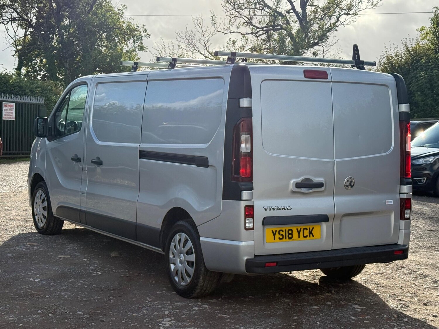 Used Vauxhall Vivaro 2018 for sale - 76085176: Photo 6