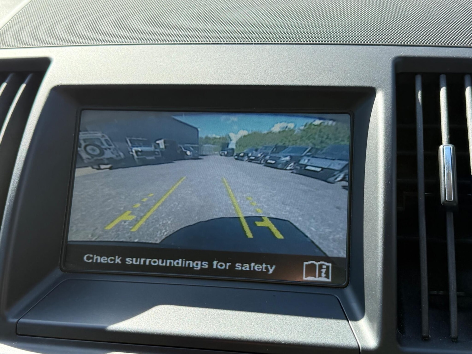 Used Land Rover Freelander 2 2014 for sale - 75781109: Photo 21