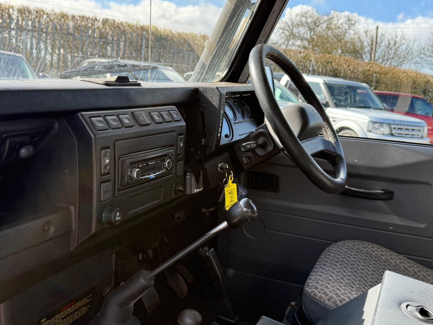 Used Land Rover Defender 110 2002 for sale - 78046866: Photo 21