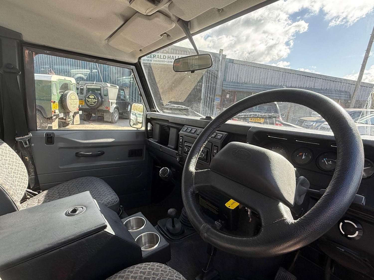 Used Land Rover Defender 110 2002 for sale - 78046866: Photo 22