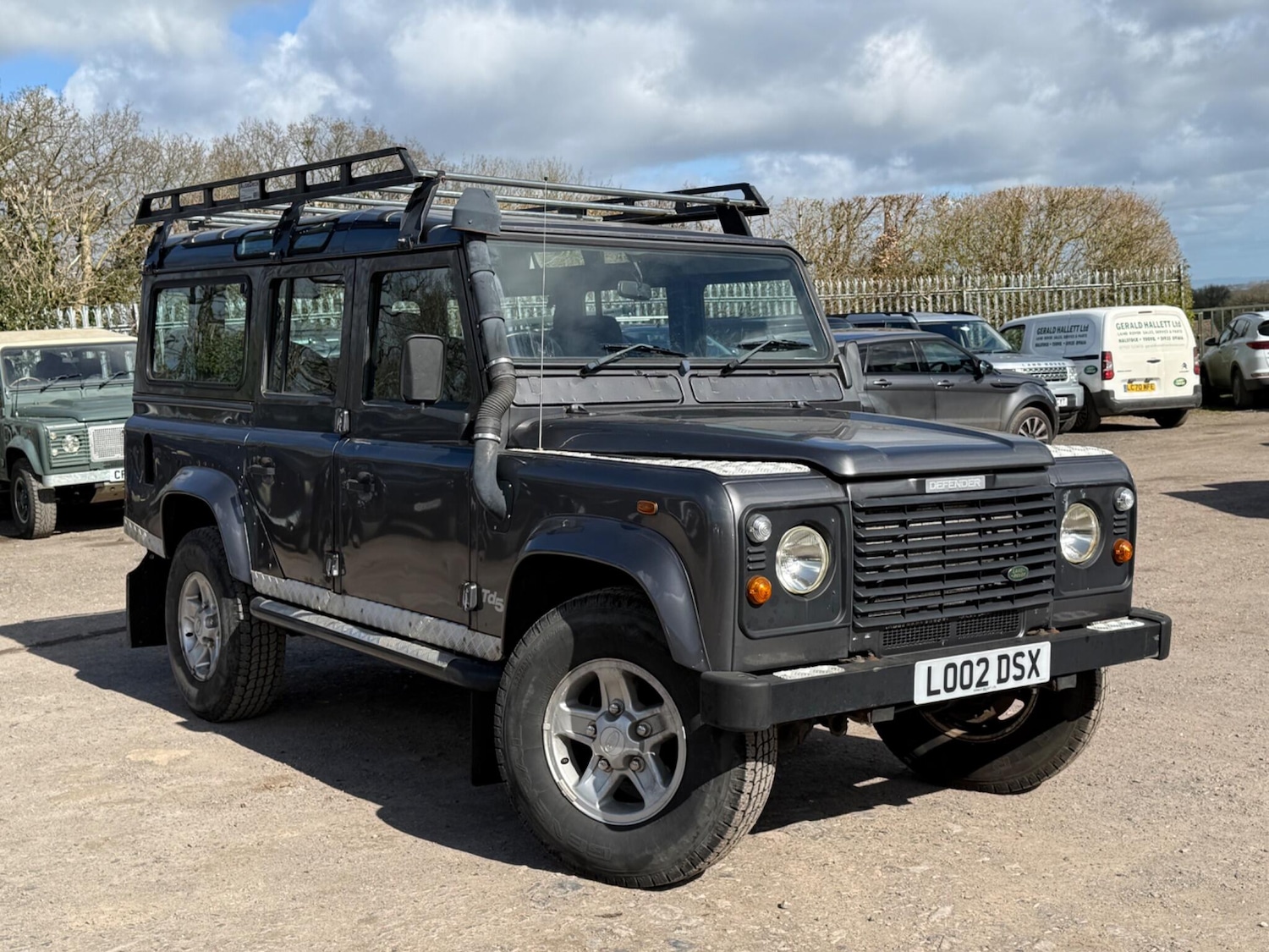 Used Land Rover Defender 110 2002 for sale - 78046866: Photo 3