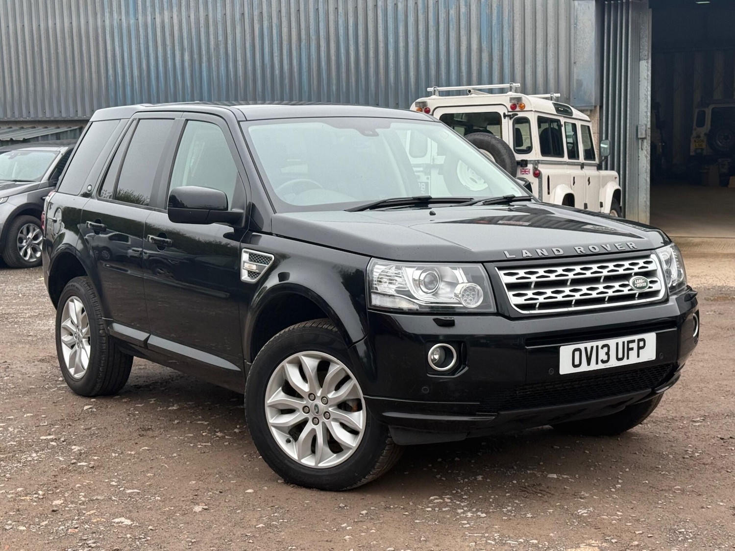 Used Land Rover Freelander 2013 for sale - 76989074: Photo 2