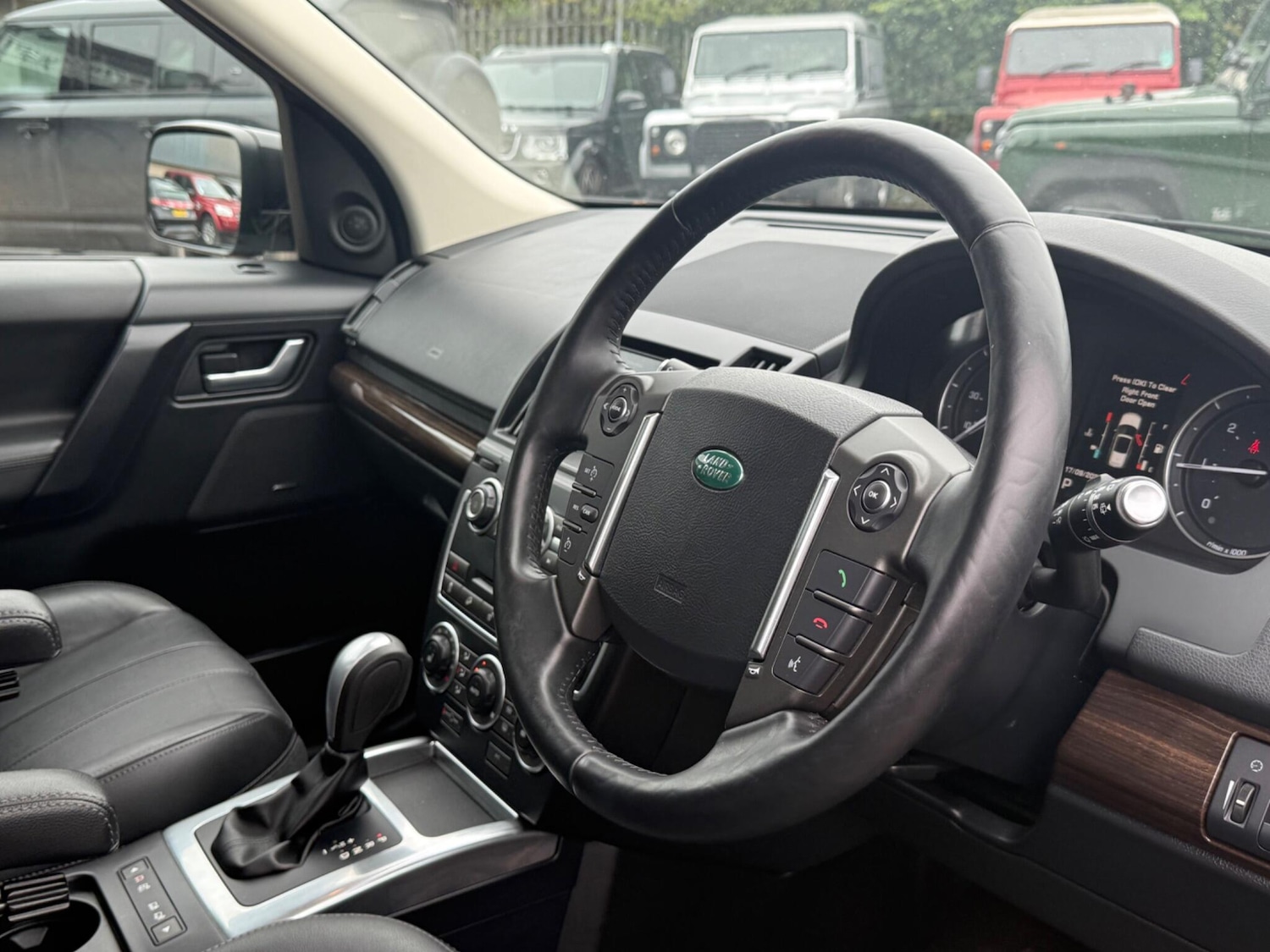 Used Land Rover Freelander 2013 for sale - 76989074: Photo 9