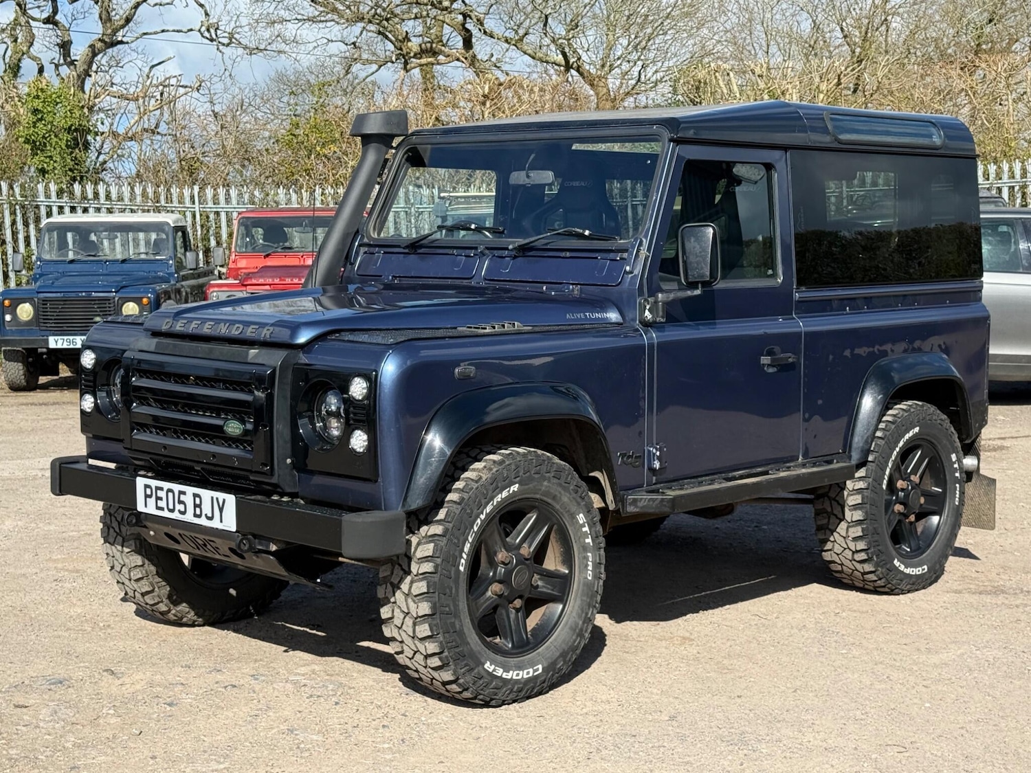 Used Land Rover Defender 90 2005 for sale - 78047701: Photo 12