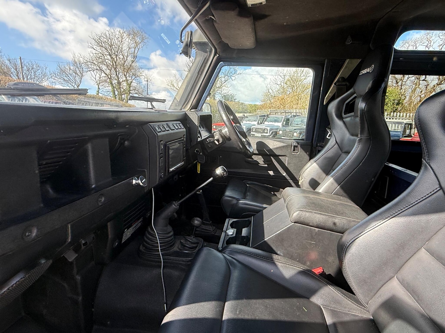 Used Land Rover Defender 90 2005 for sale - 78047701: Photo 22