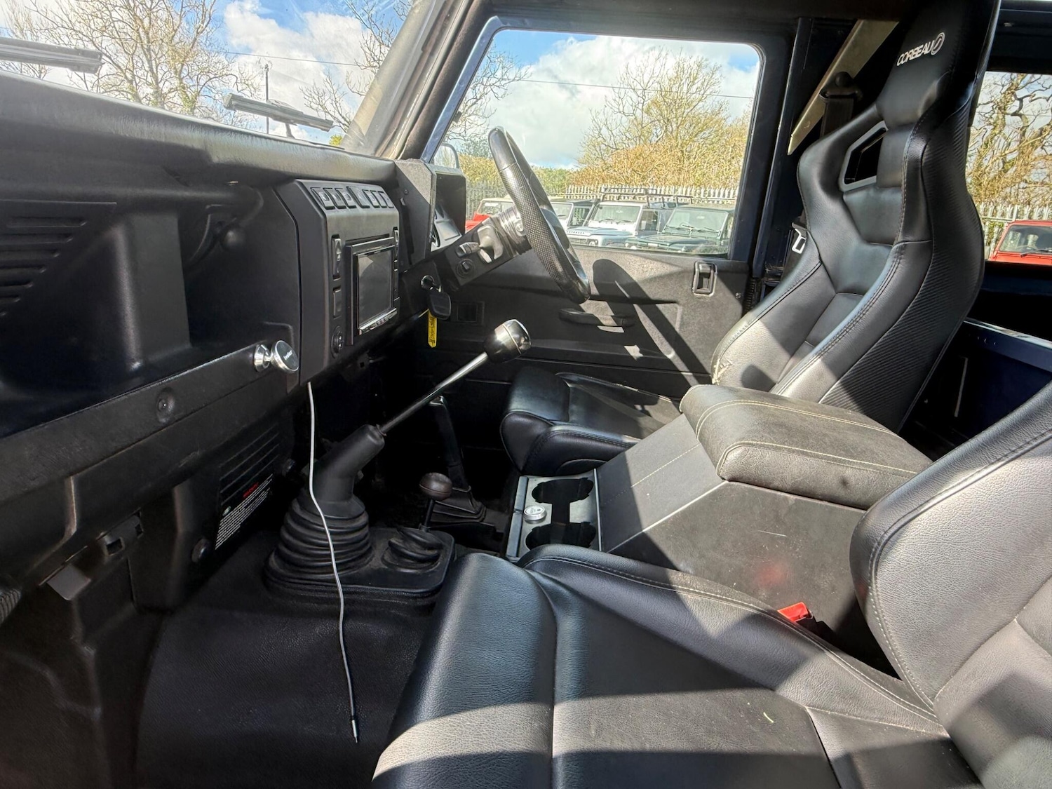 Used Land Rover Defender 90 2005 for sale - 78047701: Photo 25