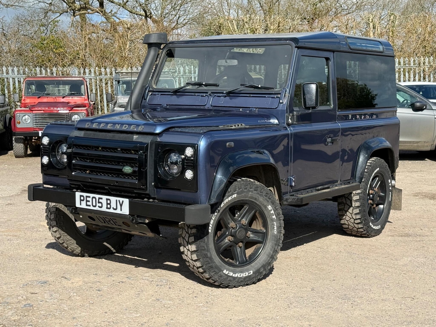 Used Land Rover Defender 90 2005 for sale - 78047701: Photo 3