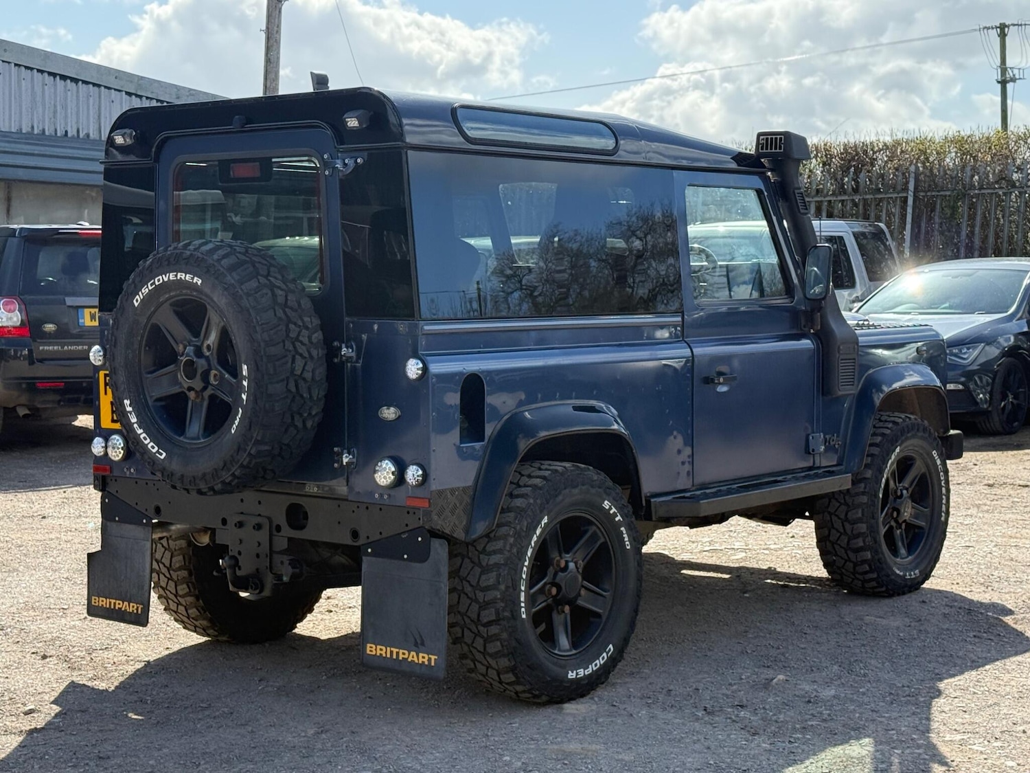 Used Land Rover Defender 90 2005 for sale - 78047701: Photo 6