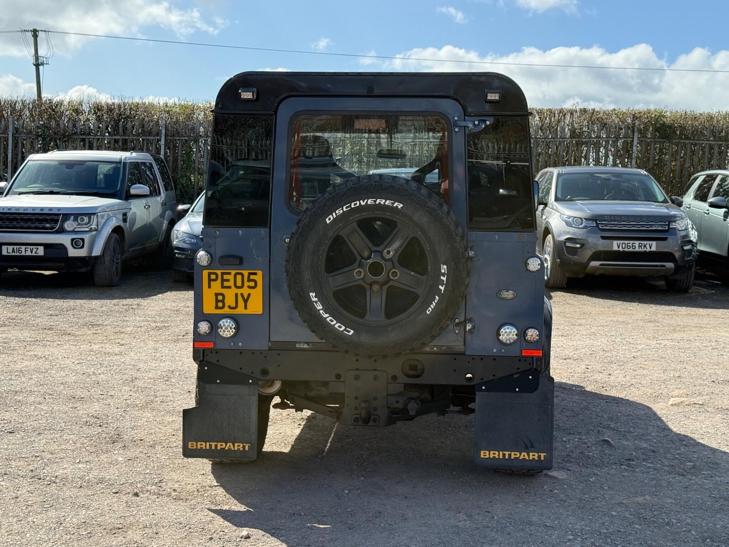Used Land Rover Defender 90 2005 for sale - 78047701: Photo 8