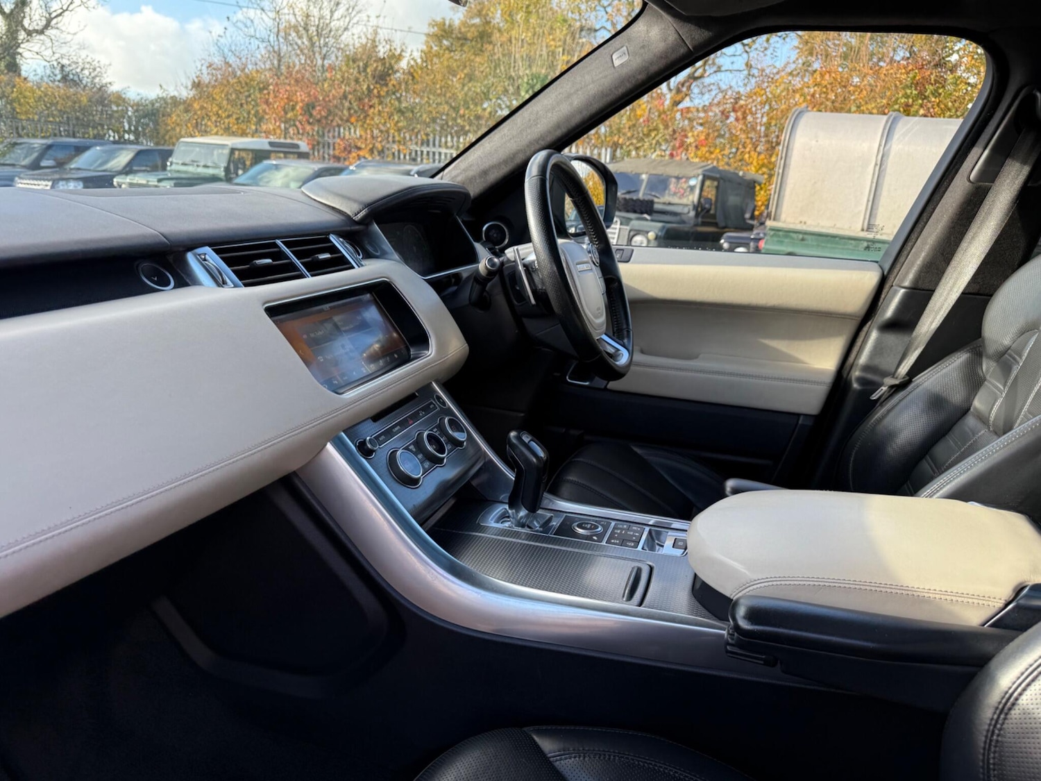 Used Land Rover Range Rover Sport 2017 for sale - 76432132: Photo 14