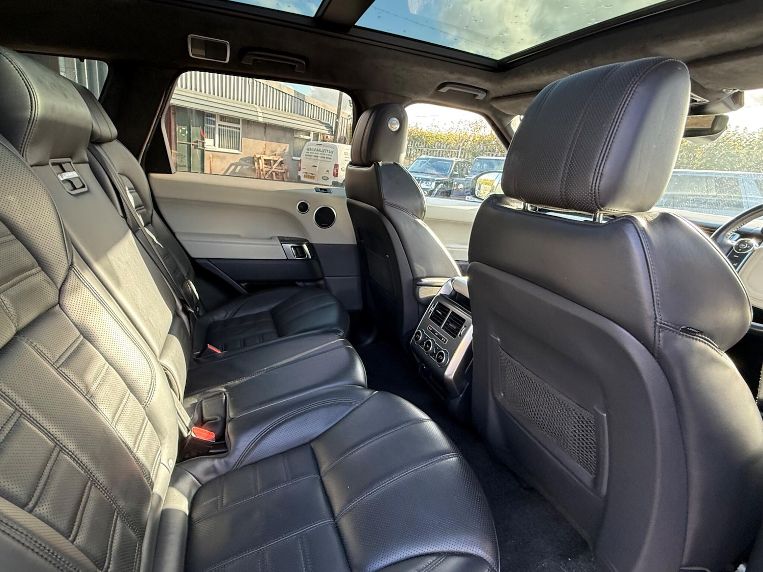 Used Land Rover Range Rover Sport 2017 for sale - 76432132: Photo 16