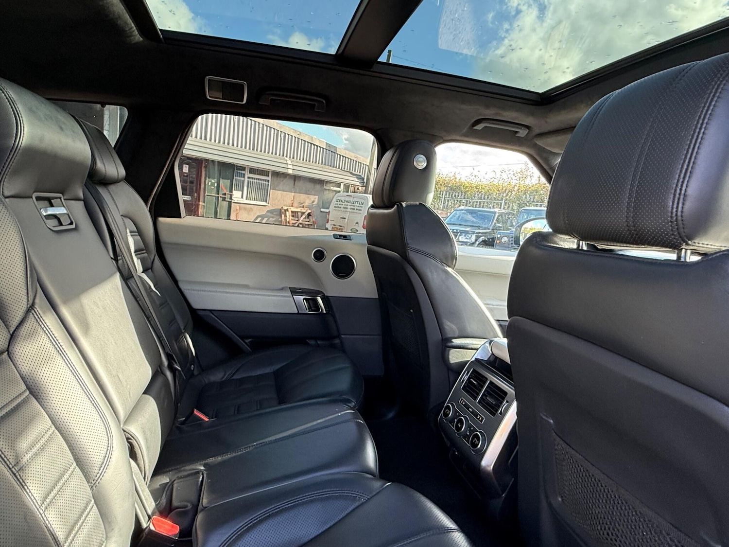 Used Land Rover Range Rover Sport 2017 for sale - 76432132: Photo 17