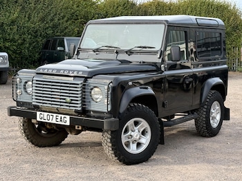Land Rover - Defender