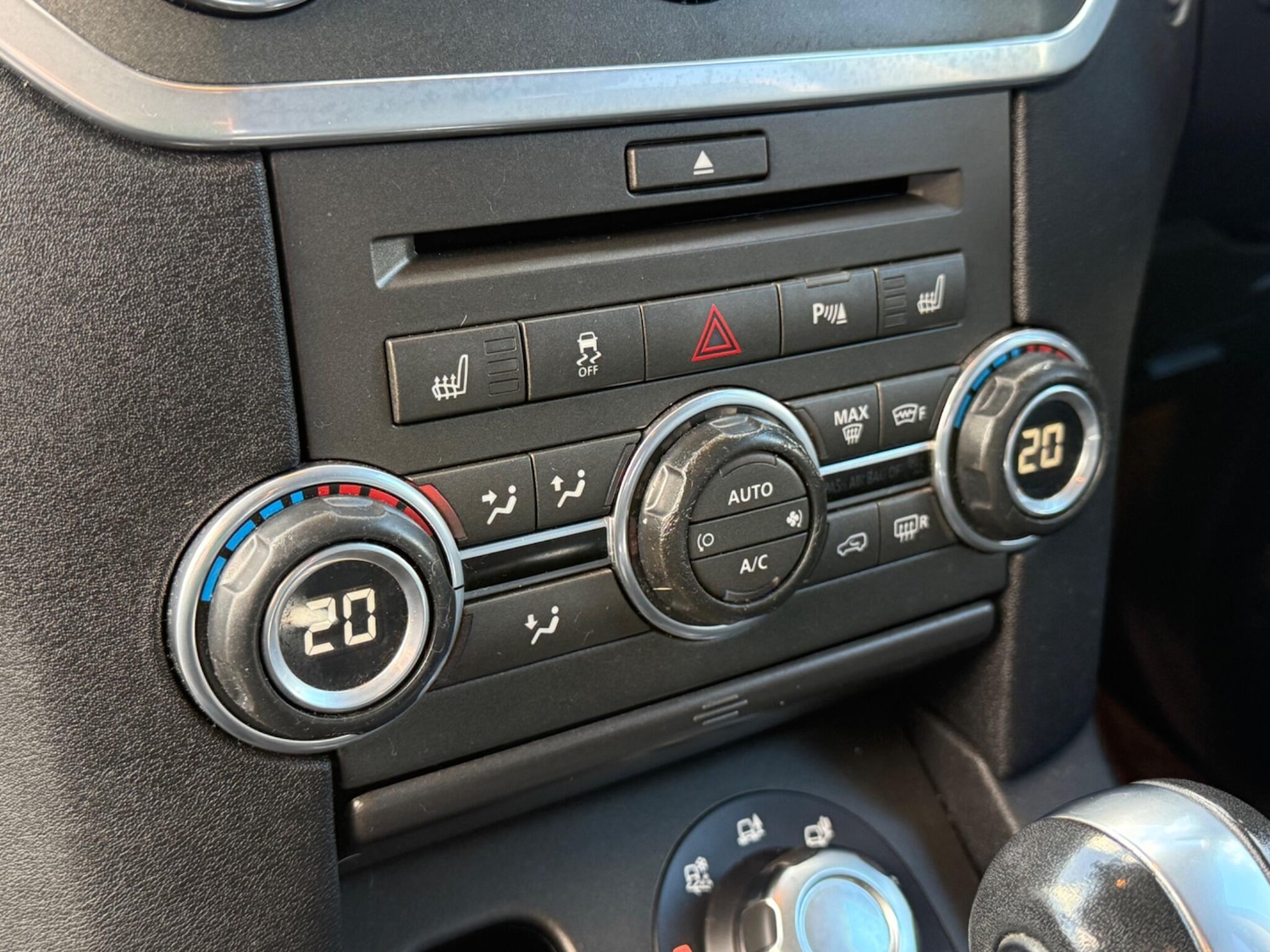 Used Land Rover Discovery 2010 for sale - 76987886: Photo 24