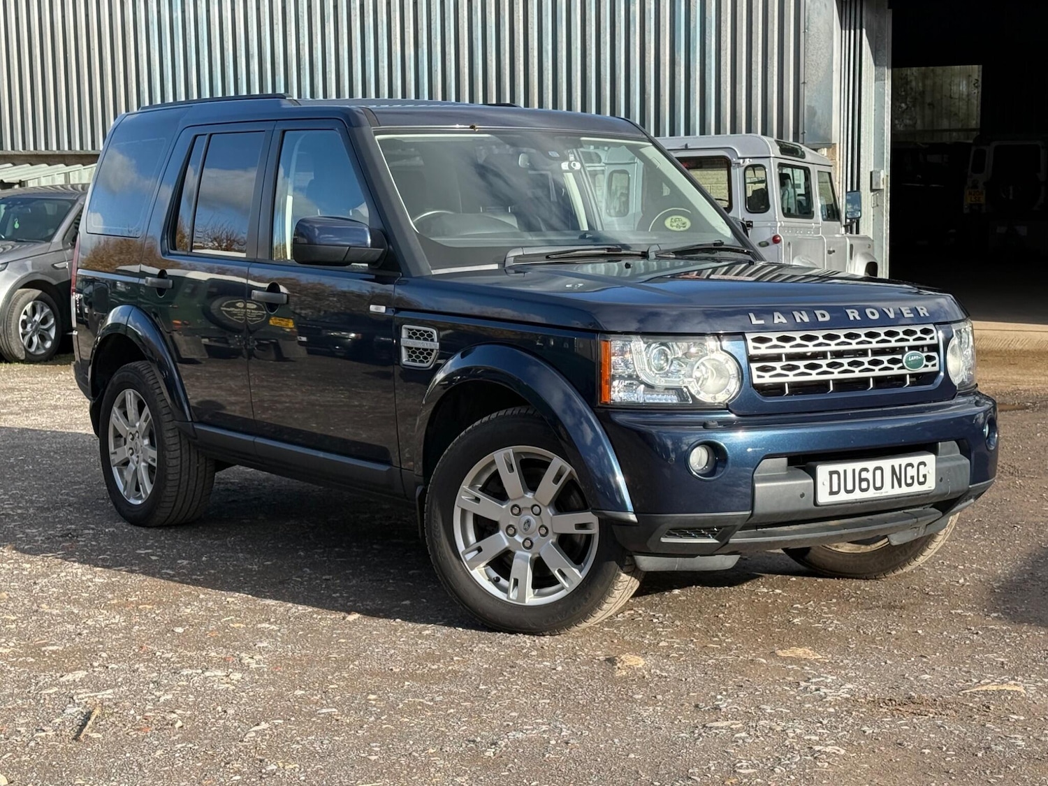 Used Land Rover Discovery 2010 for sale - 76987886: Photo 3
