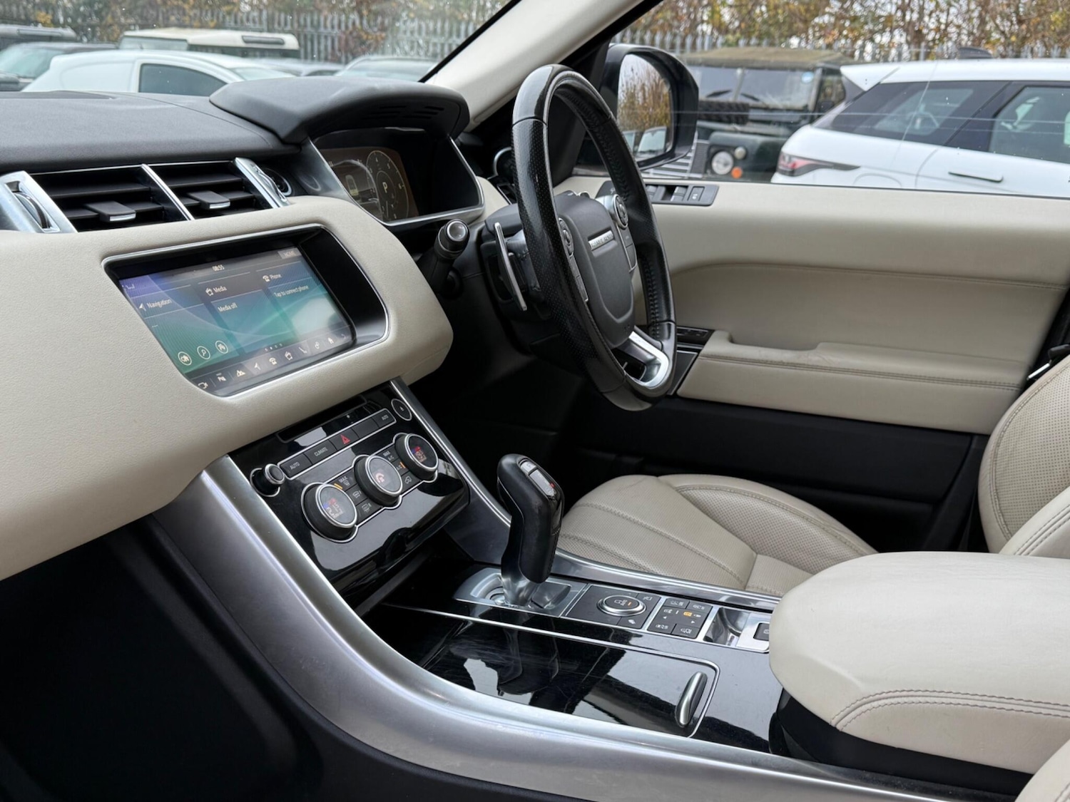 Used Land Rover Range Rover Sport 2017 for sale - 76612989: Photo 14