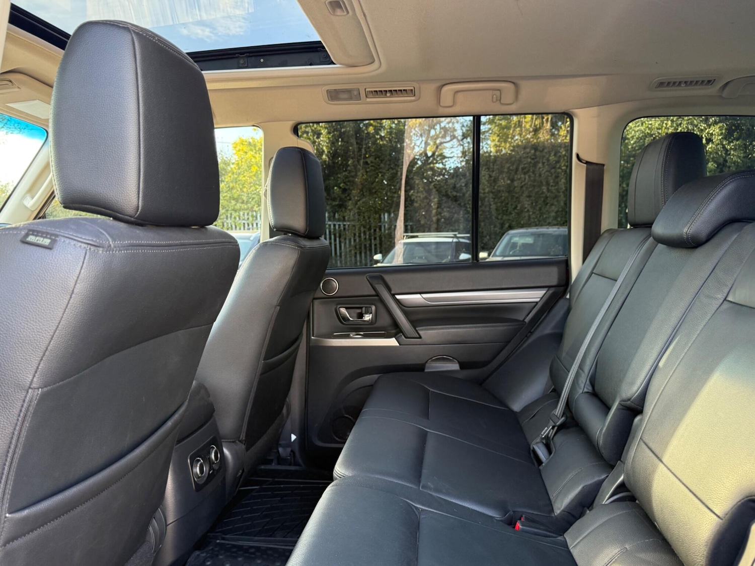 Used Mitsubishi Shogun 2017 for sale - 76151667: Photo 23