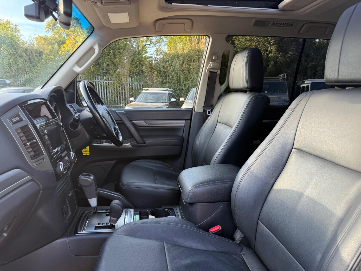 Used Mitsubishi Shogun 2017 for sale - 76151667: Photo 24