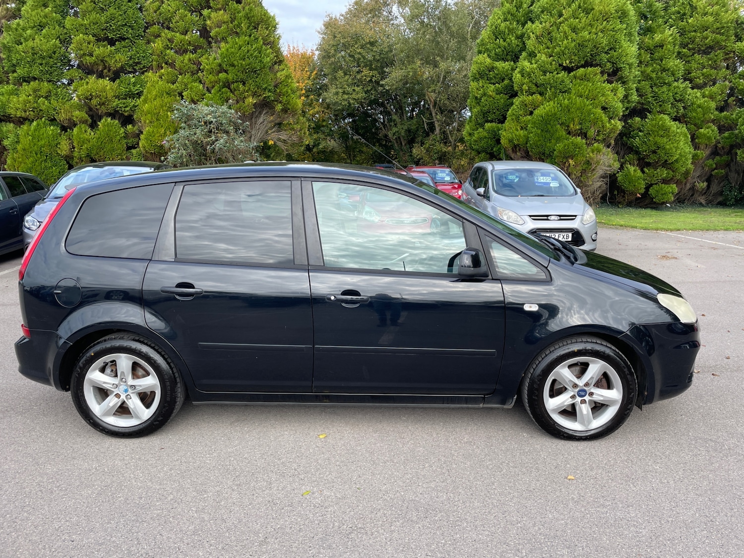 Used Ford C-Max 2010 for sale - 76299646: Photo 2