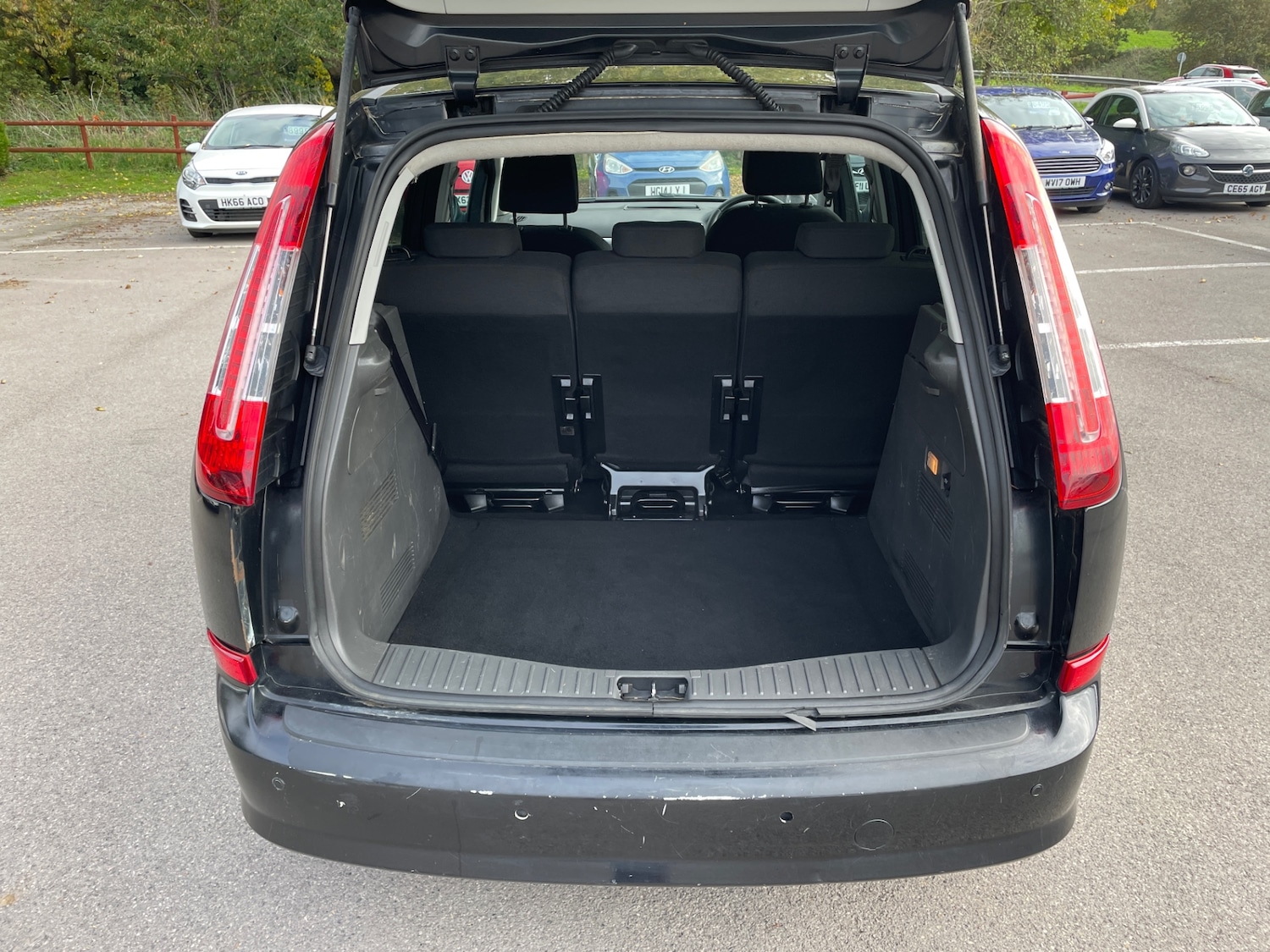 Used Ford C-Max 2010 for sale - 76299646: Photo 5