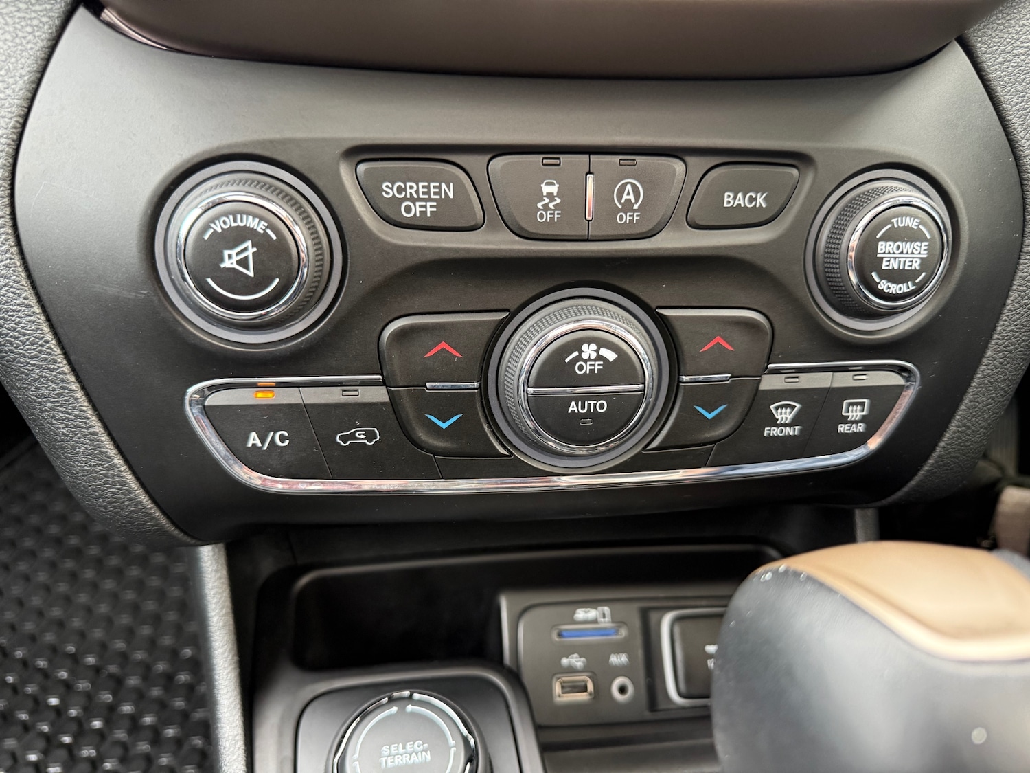 Used Jeep Cherokee 2014 for sale - 77324690: Photo 21