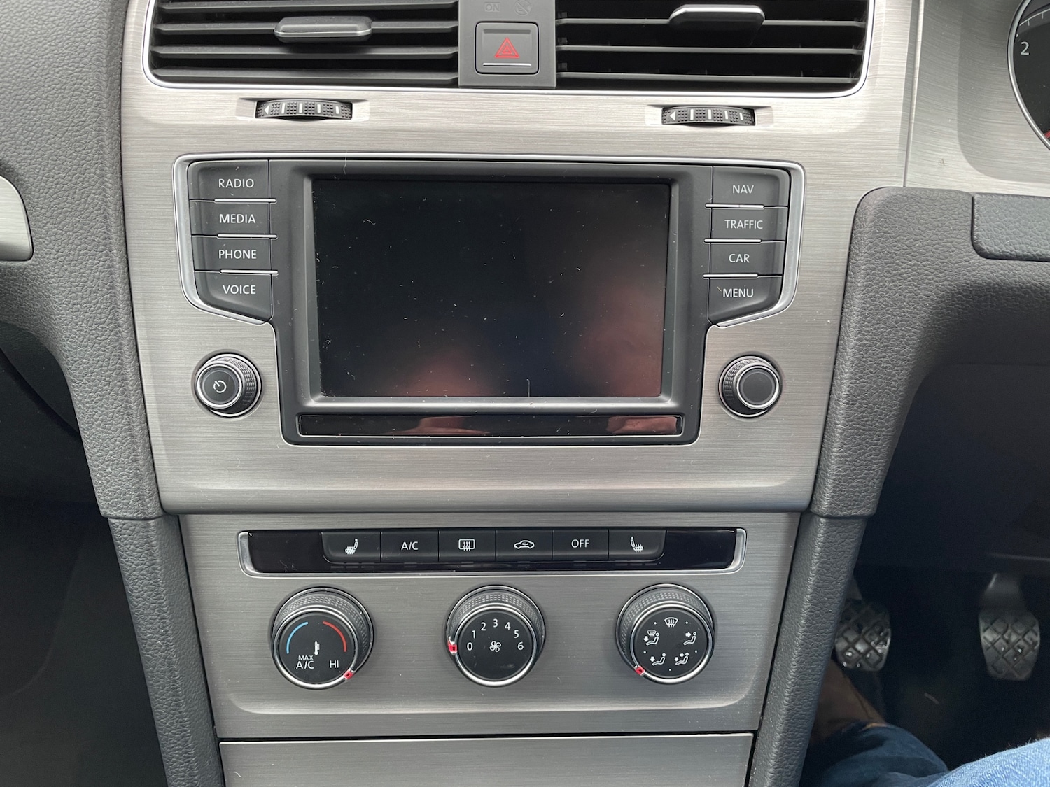 Used Volkswagen Golf 2017 for sale - 77168010: Photo 16