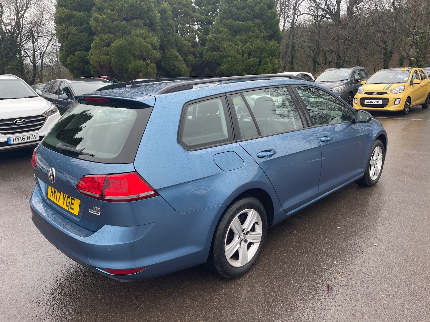 Used Volkswagen Golf 2017 for sale - 77168010: Photo 3
