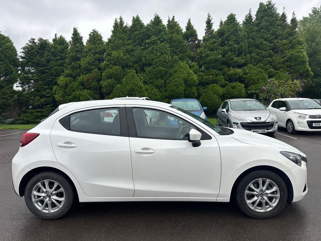Used Mazda Mazda2 2016 for sale - 76578382: Photo 2