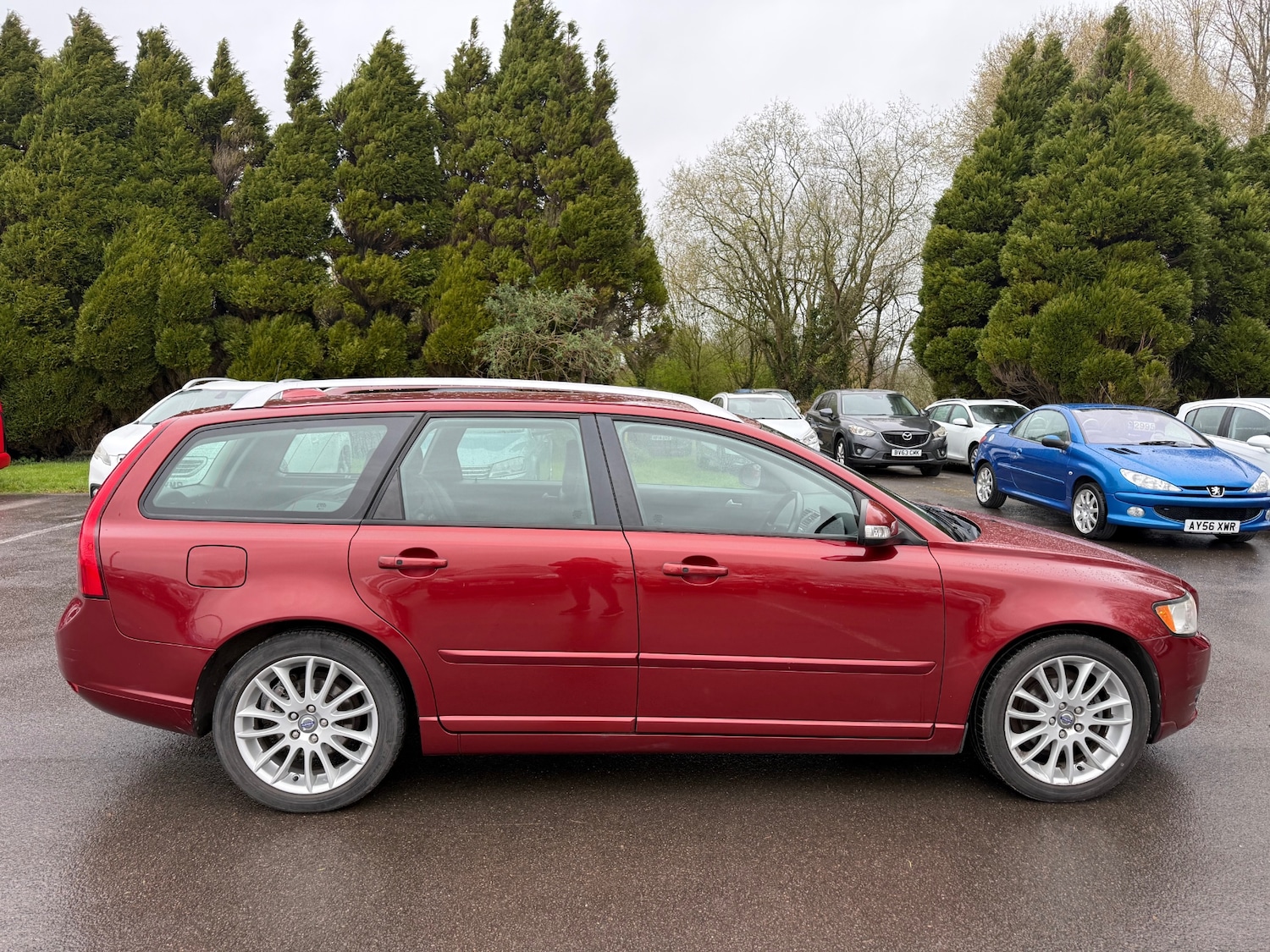 Used Volvo V50 2011 for sale - 78039561: Photo 2