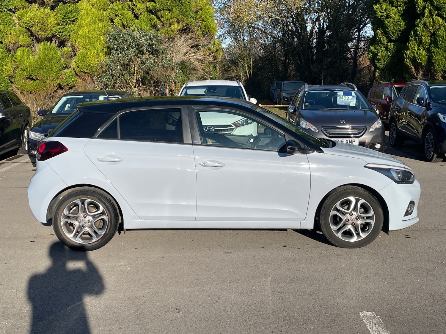 Used Hyundai i20 2020 for sale - 76638998: Photo 2