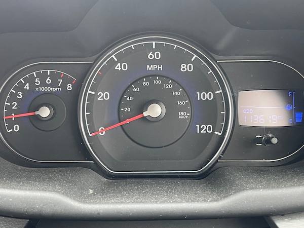 Used Hyundai i10 2013 for sale - 75737057: Photo 15
