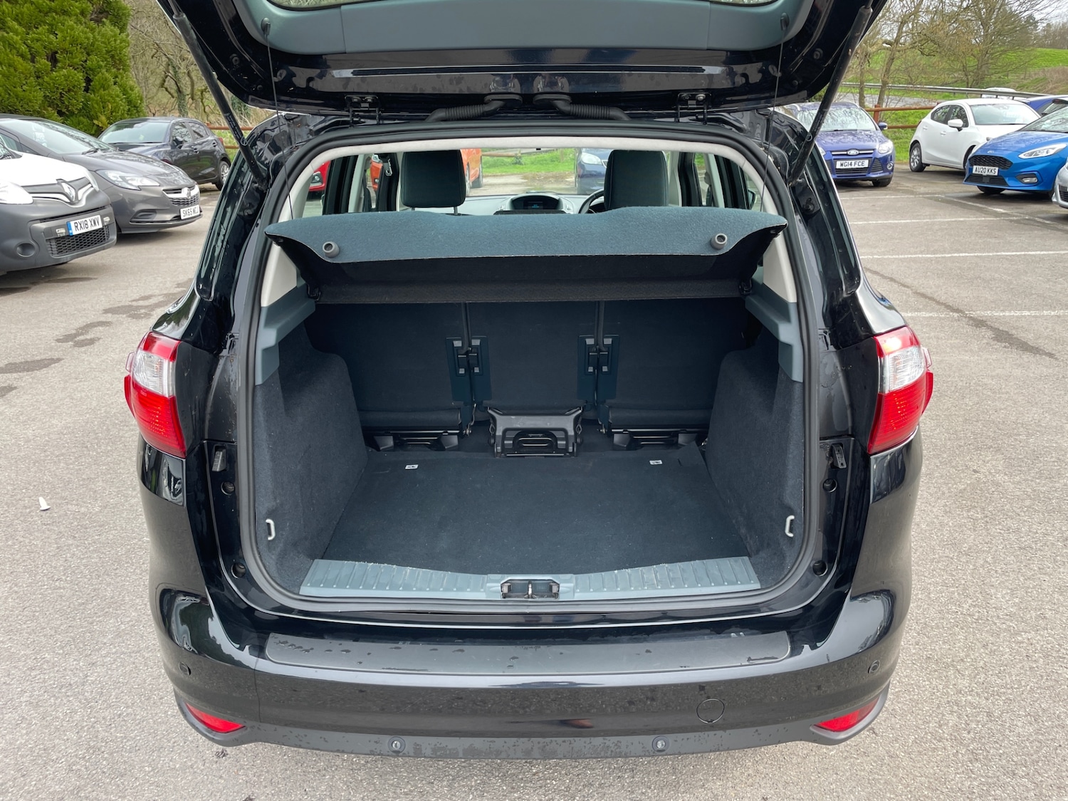 Used Ford C-Max 2015 for sale - 77812973: Photo 5