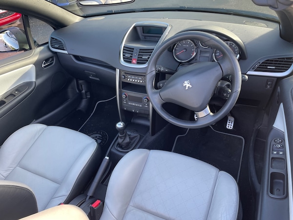 Used Peugeot 207 2014 for sale - 76170499: Photo 11