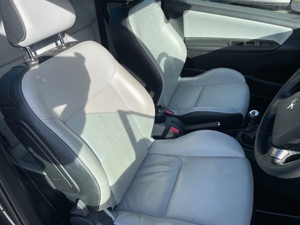 Used Peugeot 207 2014 for sale - 76170499: Photo 14