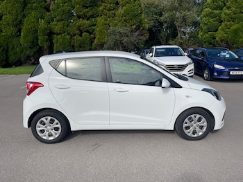 Used Hyundai i10 2016 for sale - 76037531: Photo
