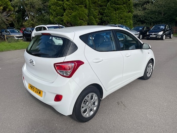 Used Hyundai i10 2016 for sale - 76037531: Photo