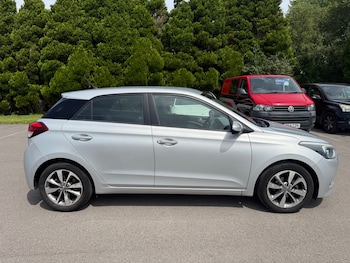 Used Hyundai i20 2015 for sale - 78883775: Photo