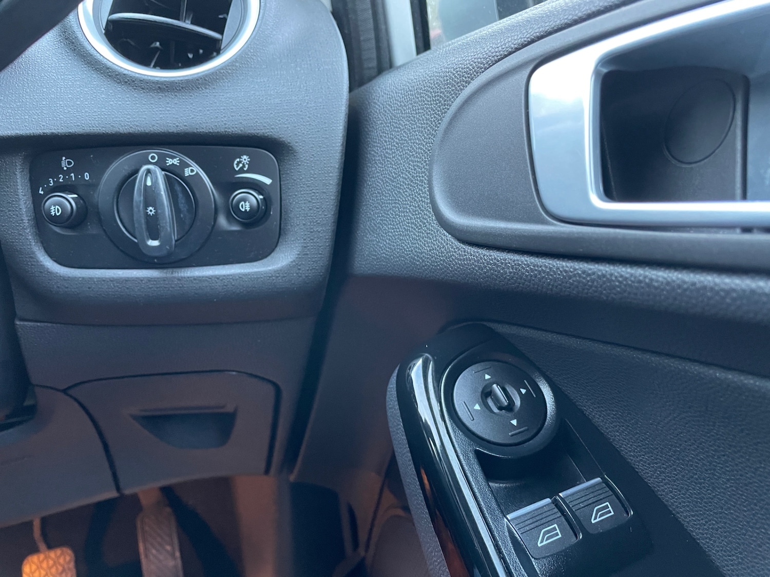 Used Ford Fiesta 2015 for sale - 76861908: Photo 22