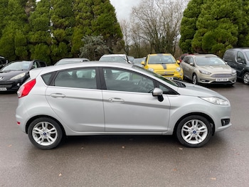 Used Ford Fiesta 2015 for sale - 76861908: Photo