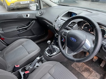 Used Ford Fiesta 2015 for sale - 76861908: Photo