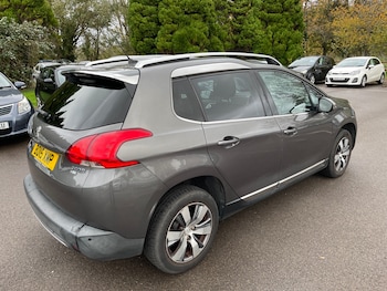 Used Peugeot 2008 2015 for sale - 76451986: Photo