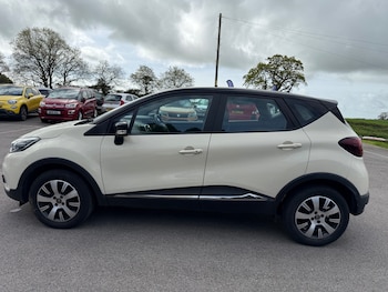 Used Renault Captur 2019 for sale - 78267021: Photo