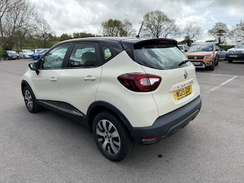 Used Renault Captur 2019 for sale - 78267021: Photo