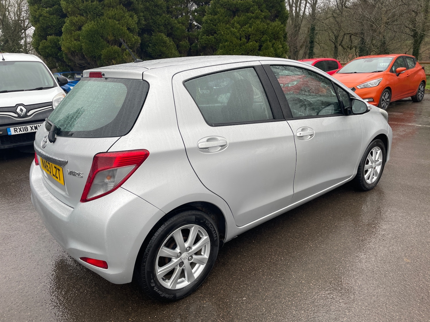 Used Toyota Yaris 2013 for sale - 77790233: Photo 3