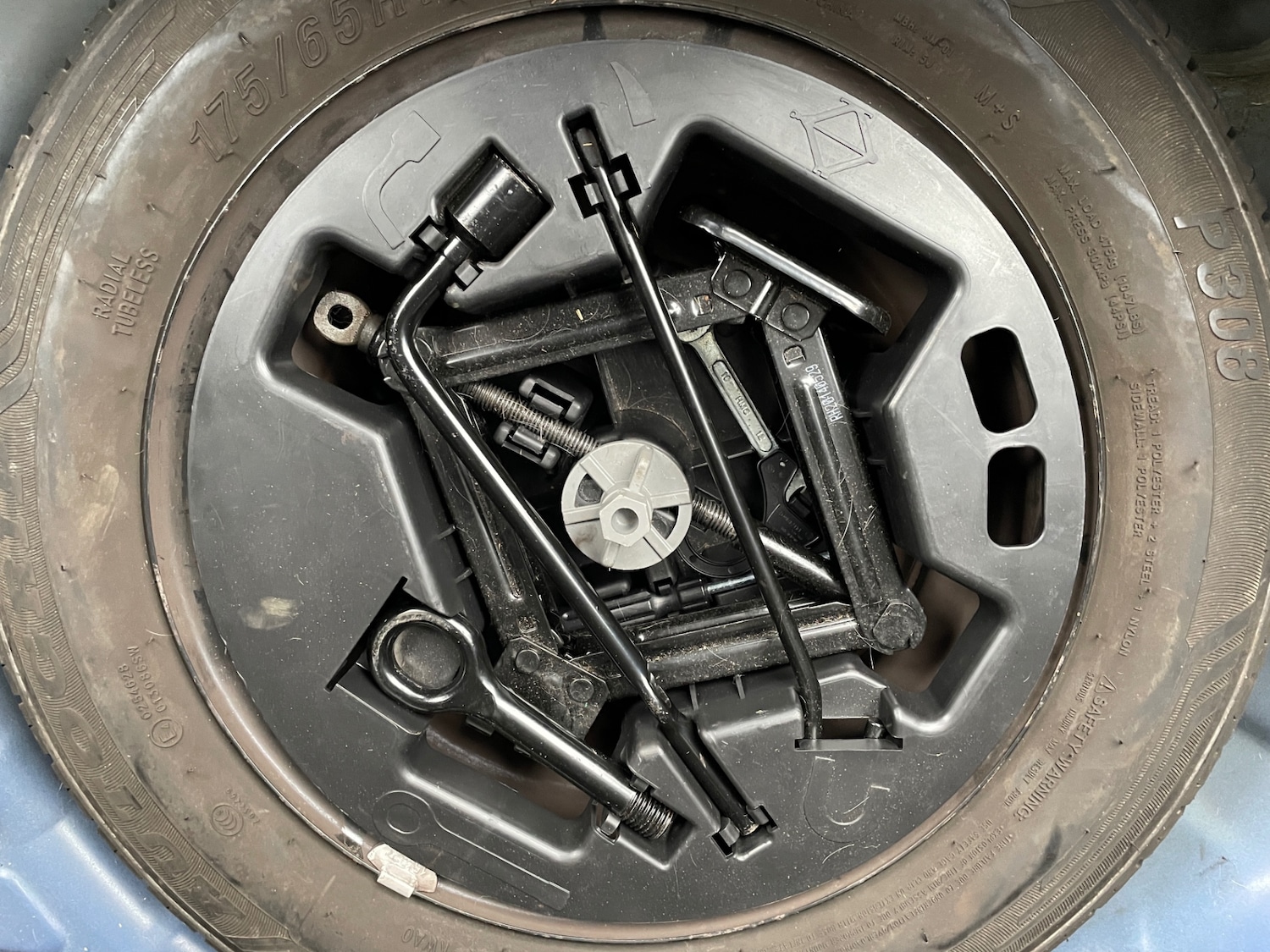 Used Hyundai i10 2014 for sale - 76275980: Photo 10