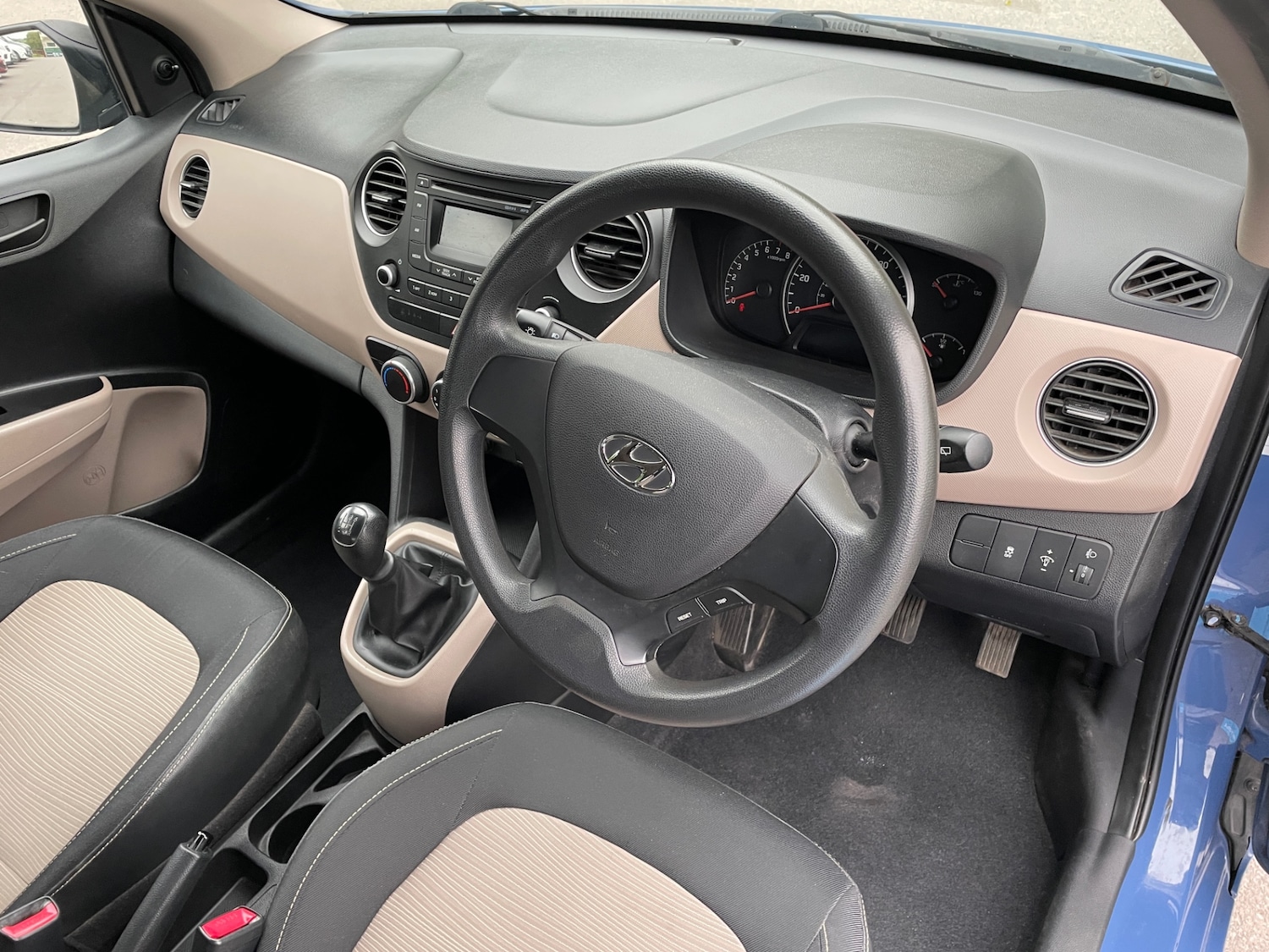 Used Hyundai i10 2014 for sale - 76275980: Photo 12