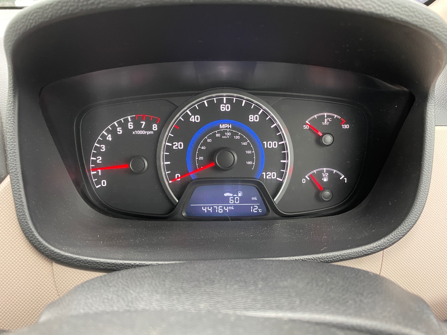 Used Hyundai i10 2014 for sale - 76275980: Photo 20