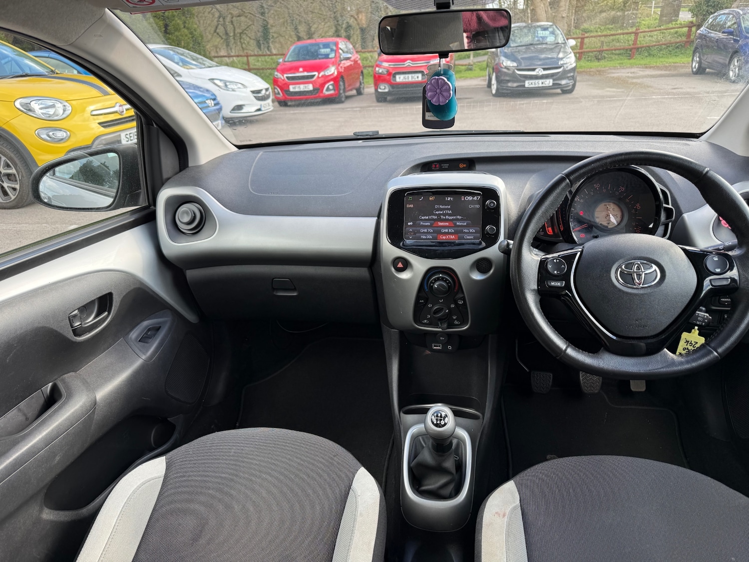 Used Toyota AYGO 2015 for sale - 78025330: Photo 10